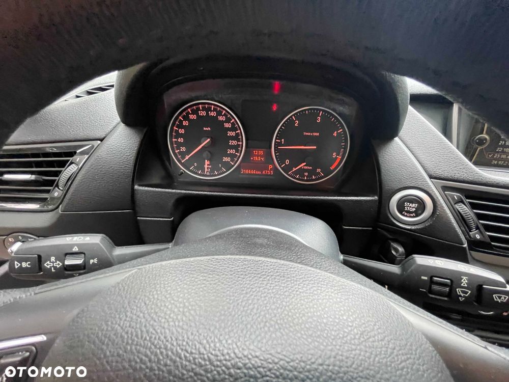 BMW X1 xDrive18d - 9