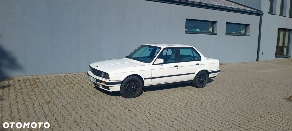 BMW Seria 3 320i - 8