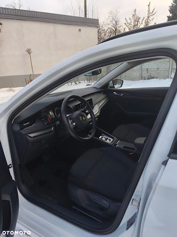 Skoda Octavia 2.0 TDI Ambition DSG - 10