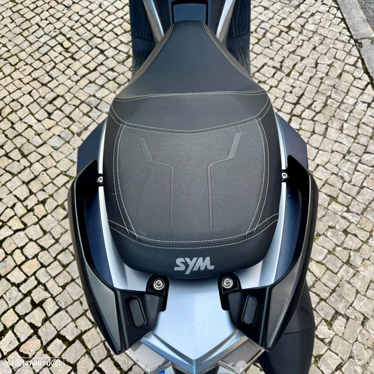 Sym Cruisym 300 - 17