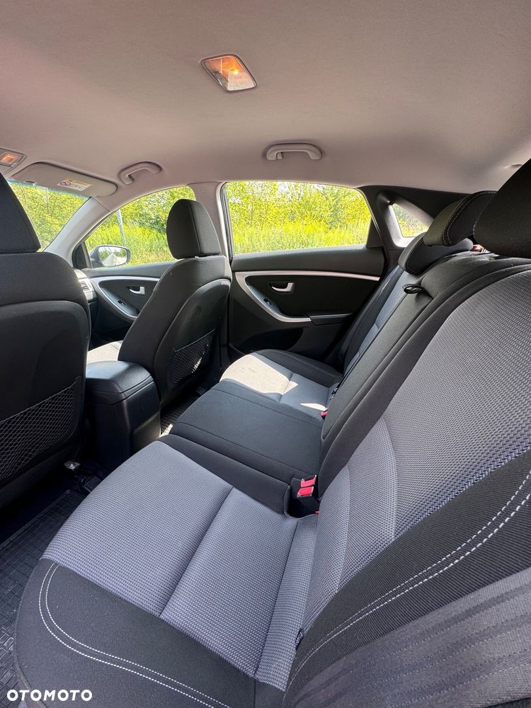 Hyundai i30 1.6 Comfort - 18