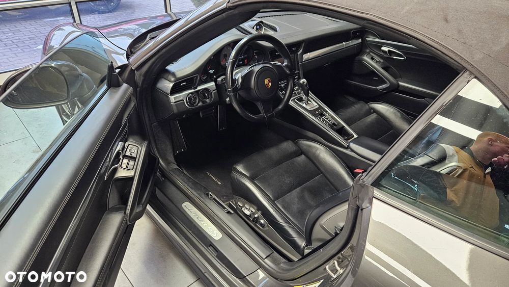 Porsche 911 Carrera 4S PDK - 11