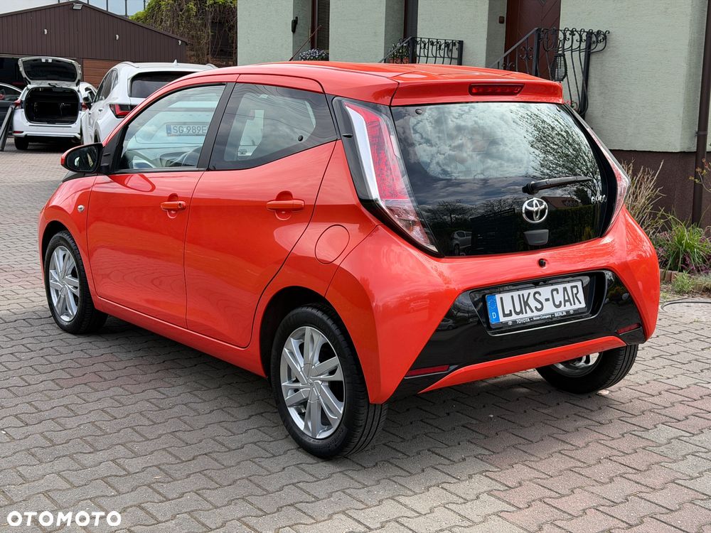 Toyota Aygo x-clusiv - 10