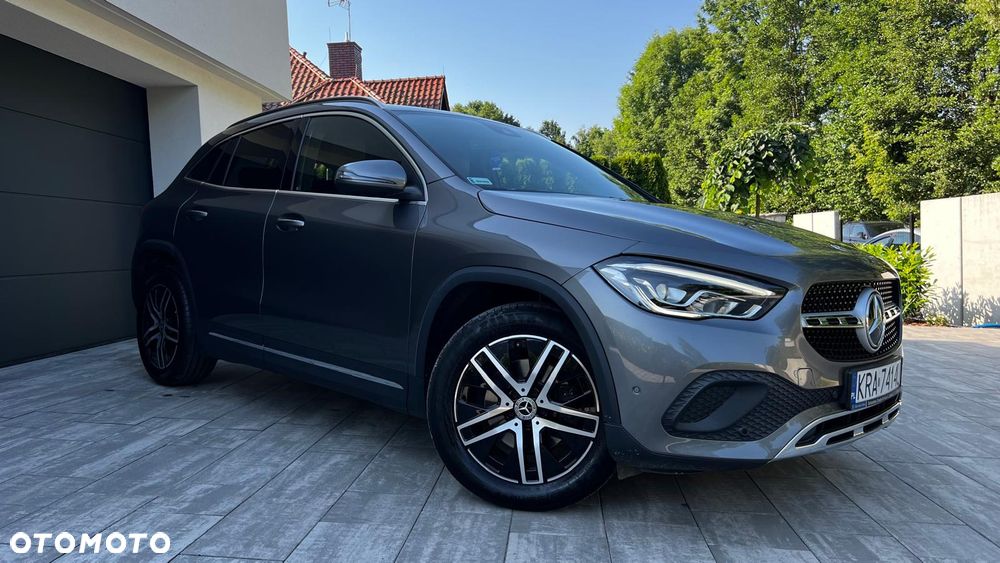 Mercedes-Benz GLA 200 - 4