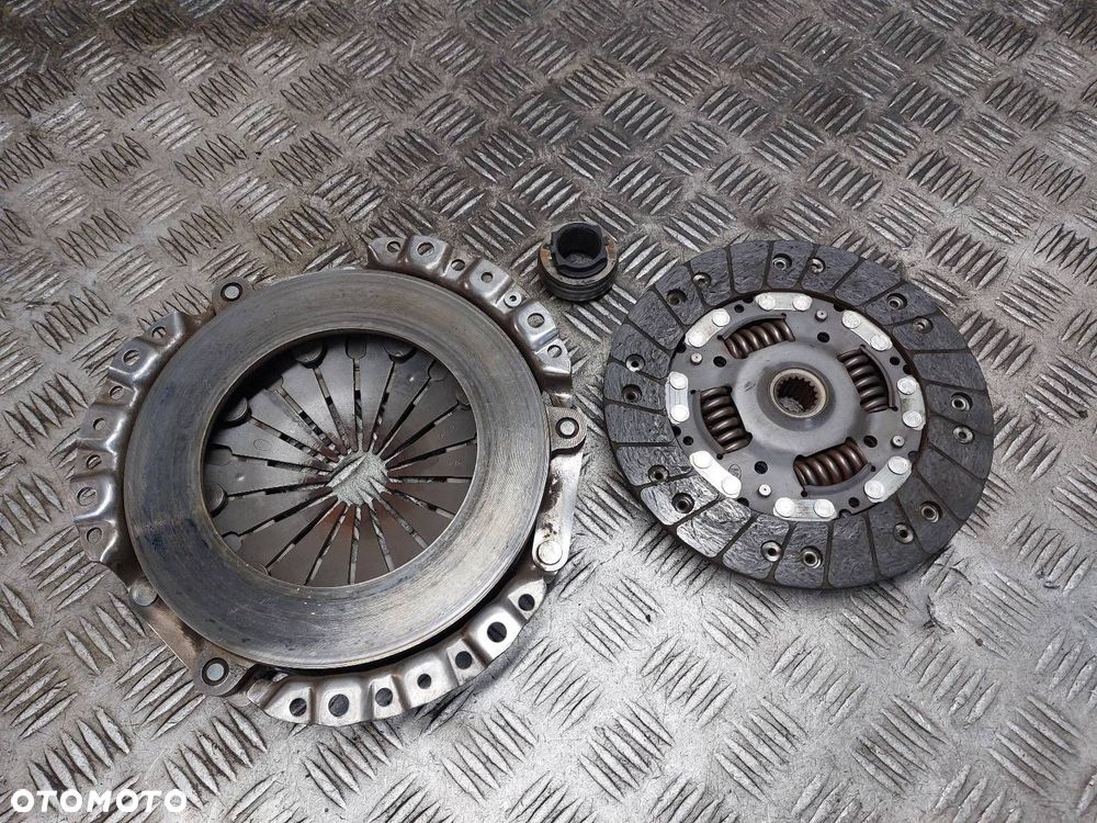 SPRZĘGŁO TARCZA + DOCISK + ŁOŻYSKO OPOROWE BERLINGO I LIFT 1.9 D - 5