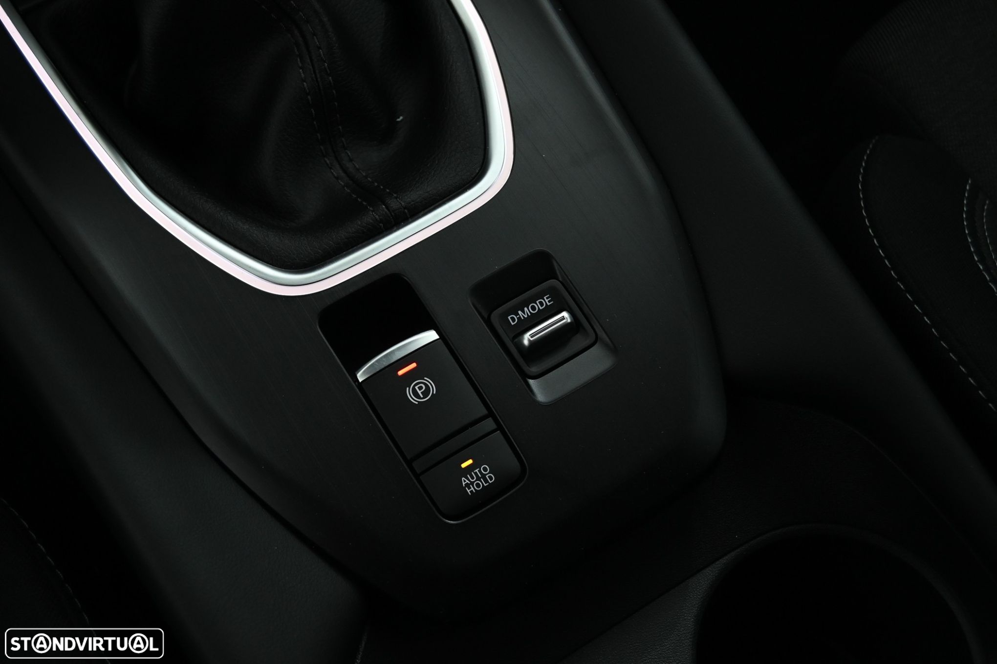 Nissan Qashqai 1.3 DIG-T N-Connecta - 16