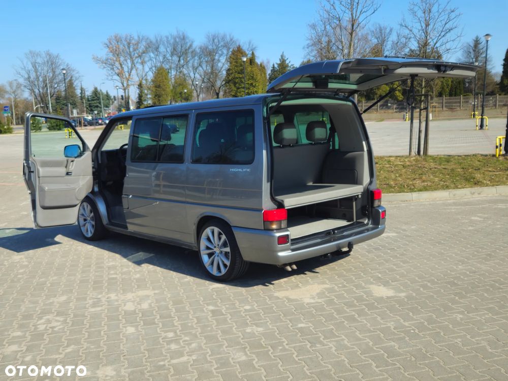 Volkswagen Multivan - 11