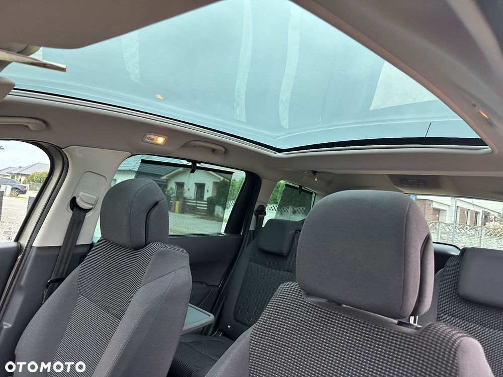 Peugeot 5008 - 15