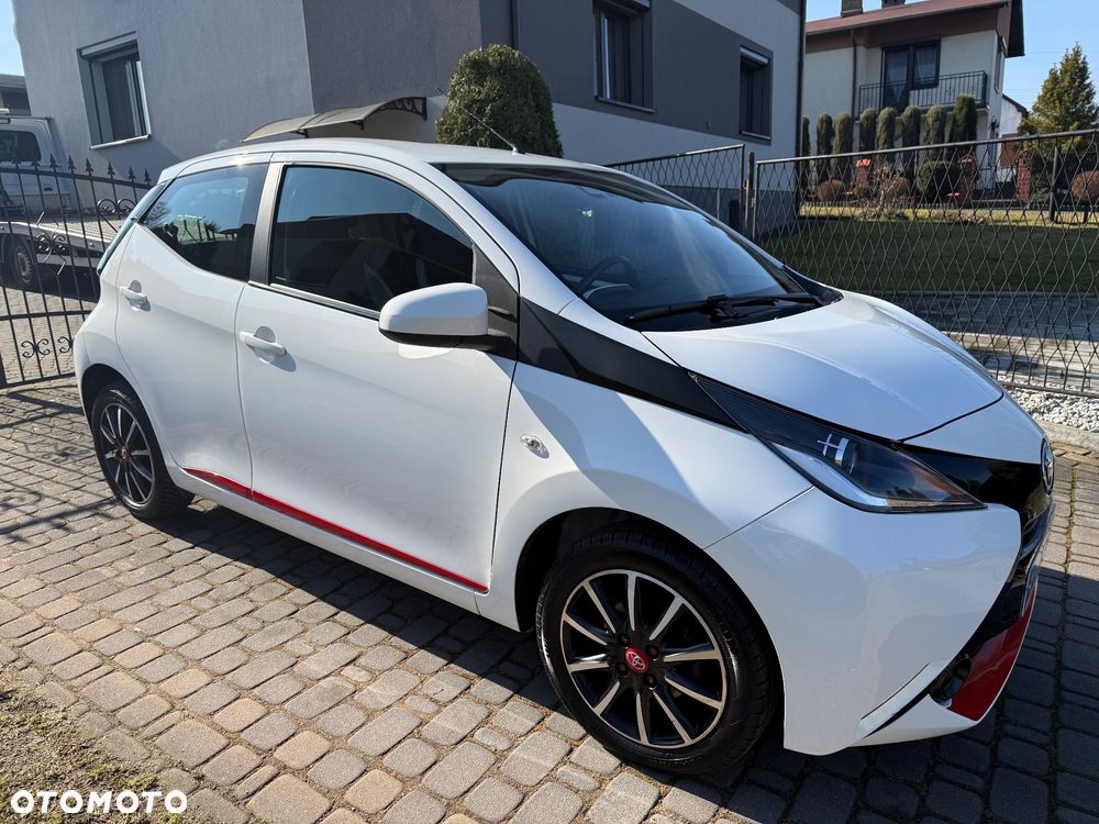 Toyota Aygo x-clusiv - 3