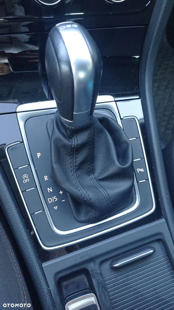 Volkswagen Golf - 17