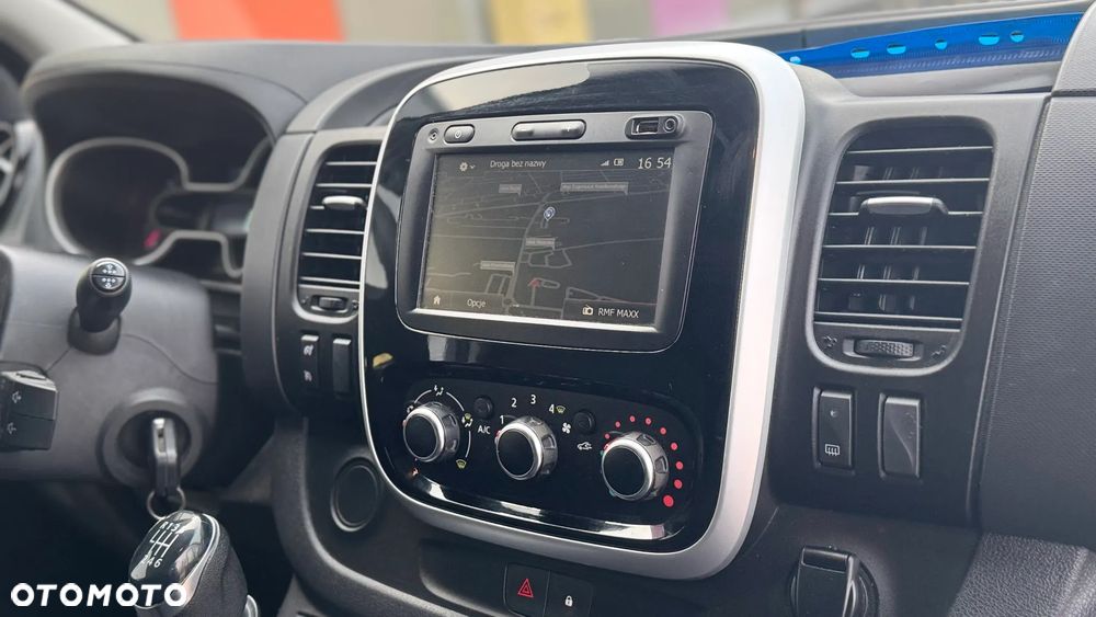 Renault Trafic - 13
