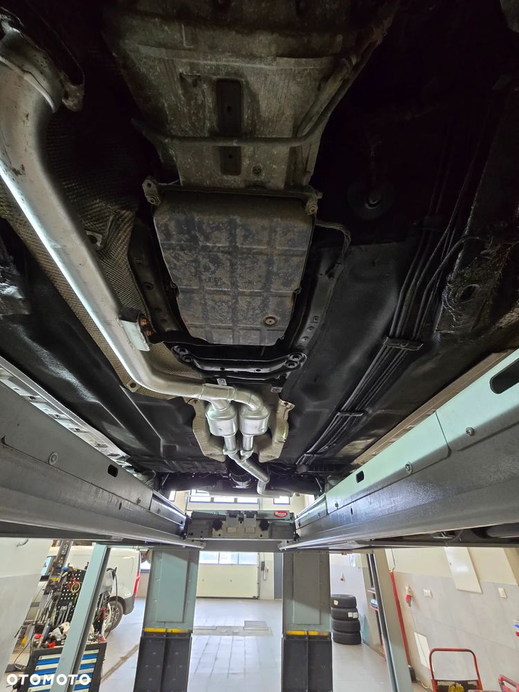 Mercedes-Benz Klasa E - 32