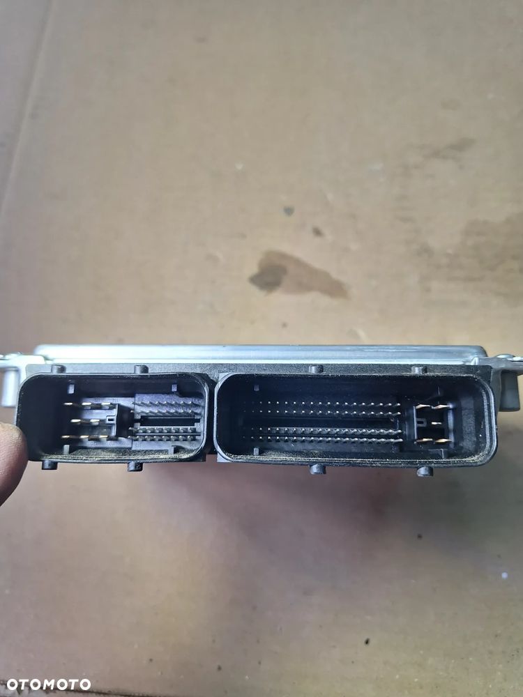 audi a4 b7 2.0 alt sterownik silnika 8E0909557R - 5