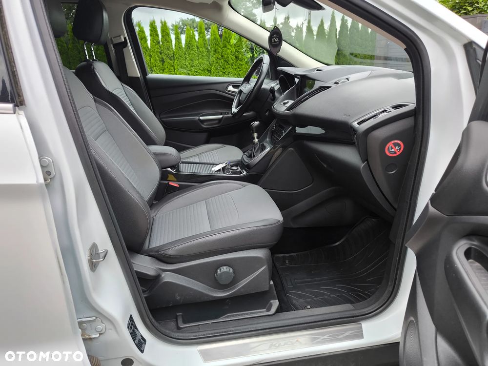 Ford Kuga 1.5 EcoBoost FWD Titanium ASS GPF - 14