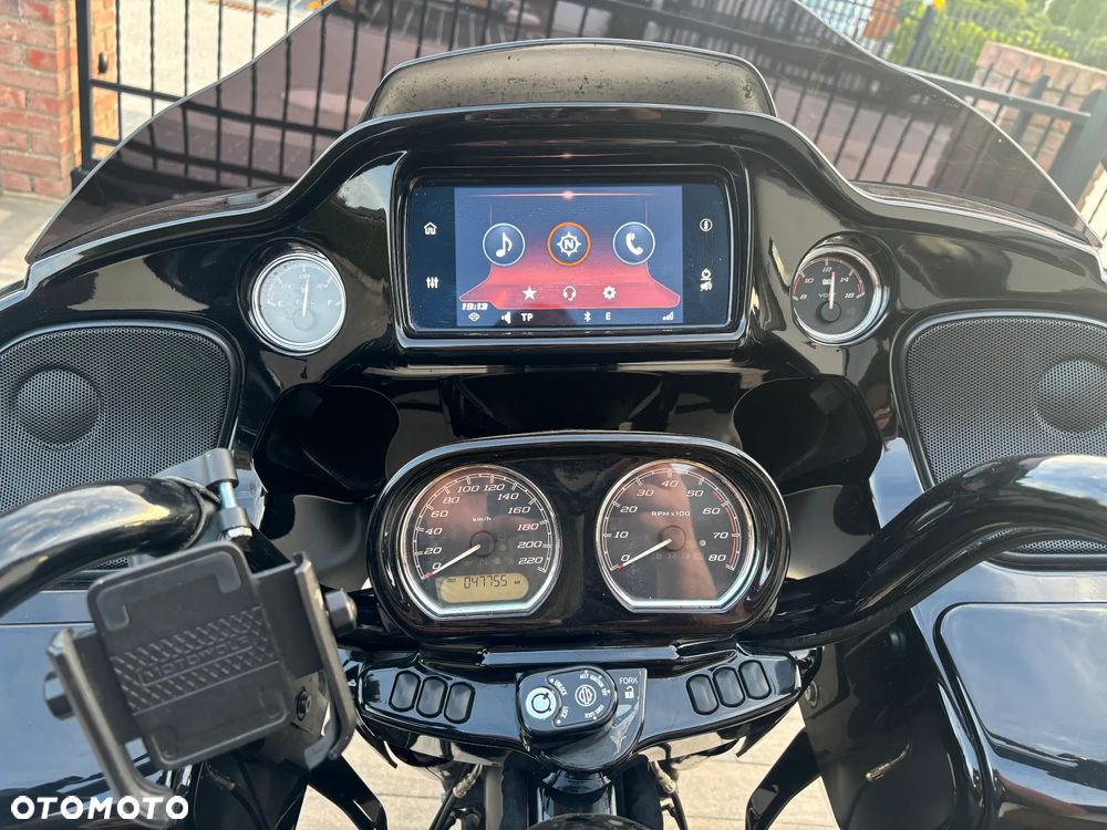 Harley-Davidson Touring Road Glide - 8