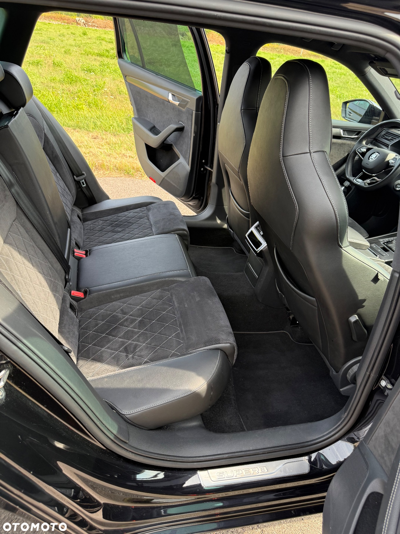 Skoda Superb 2.0 TDI SCR 4x4 Sportline DSG - 16