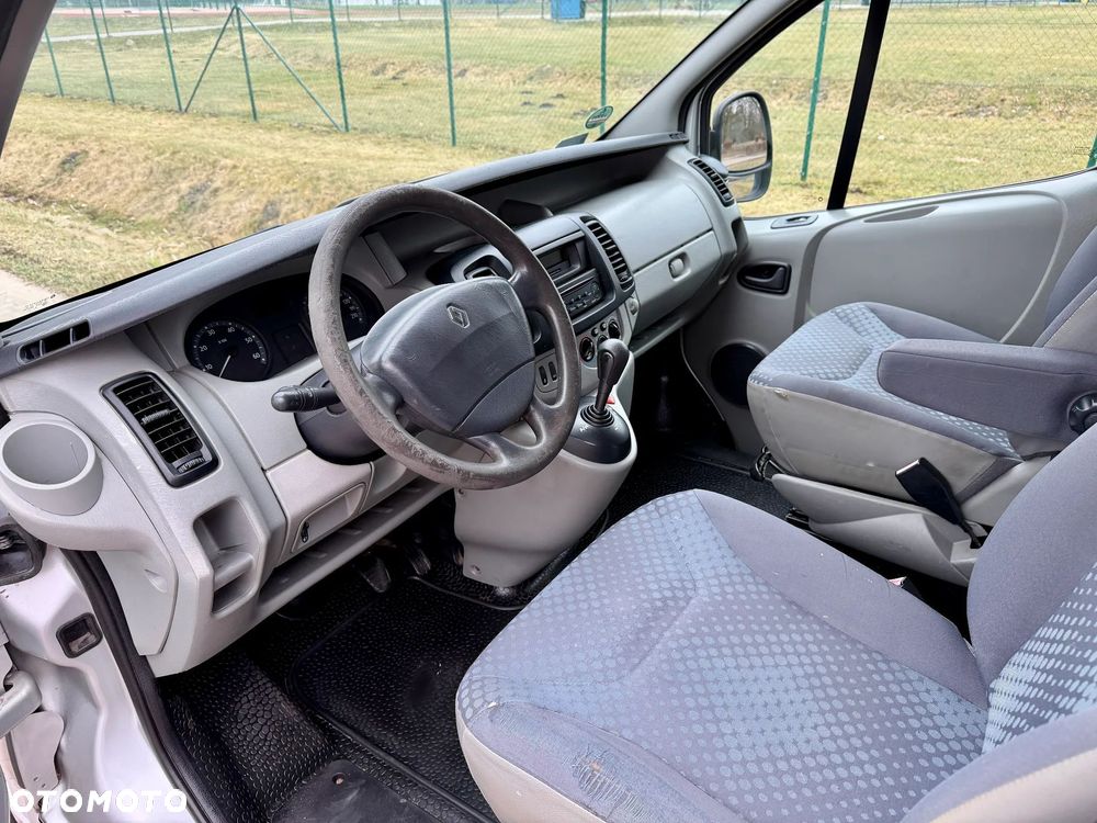 Renault TRAFIC - 10