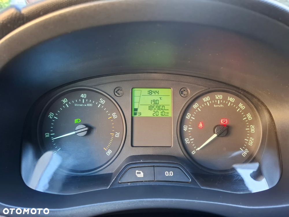 Skoda Fabia 1.4 16V Ambition Plus - 22