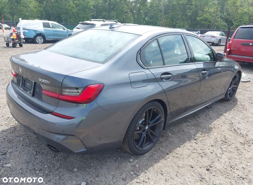 BMW Seria 3 330i Sport Line sport - 6