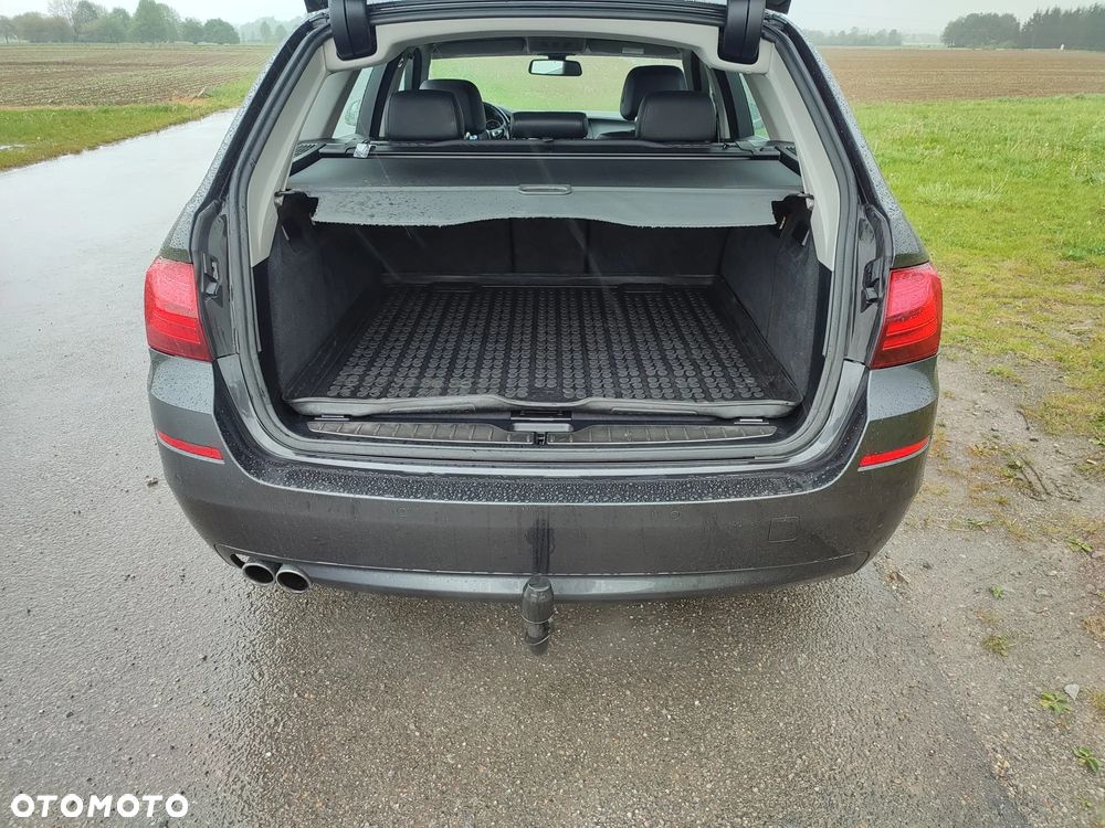 BMW Seria 5 530d xDrive - 16