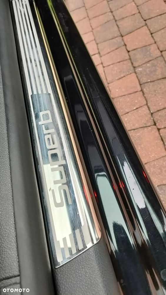 Skoda Superb 2.0 TDI DSG Elegance - 12
