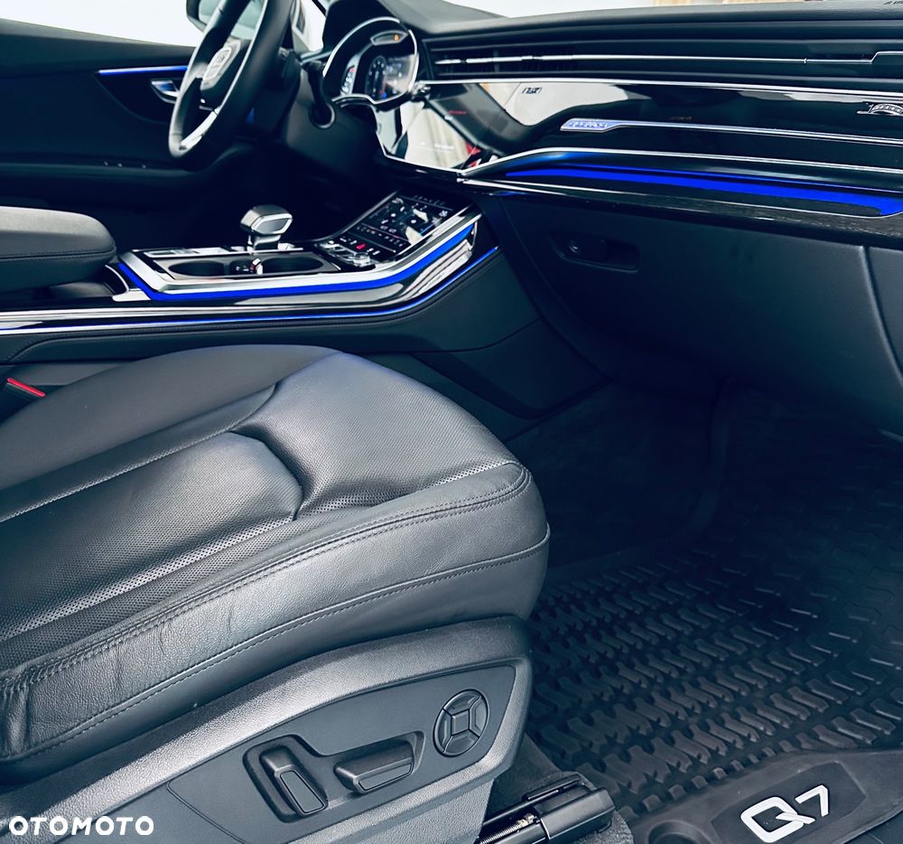 Audi Q7 55 TFSI quattro tiptronic - 16