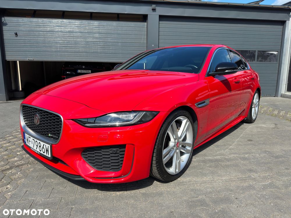 Jaguar XE 2.0 P250 R-Dynamic S - 1