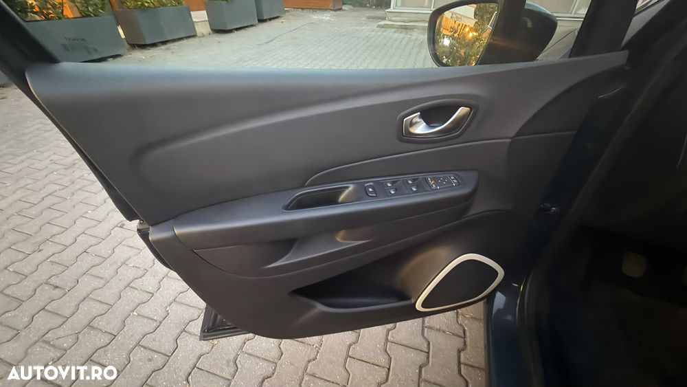 Renault Captur TCe Zen - 19