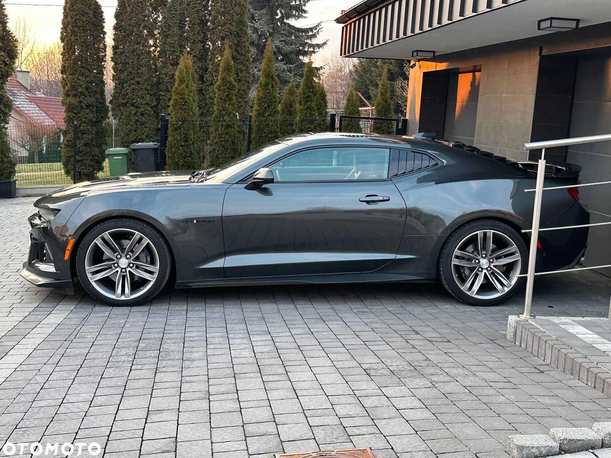 Chevrolet Camaro - 4