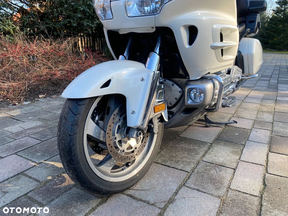 Honda GL - 5