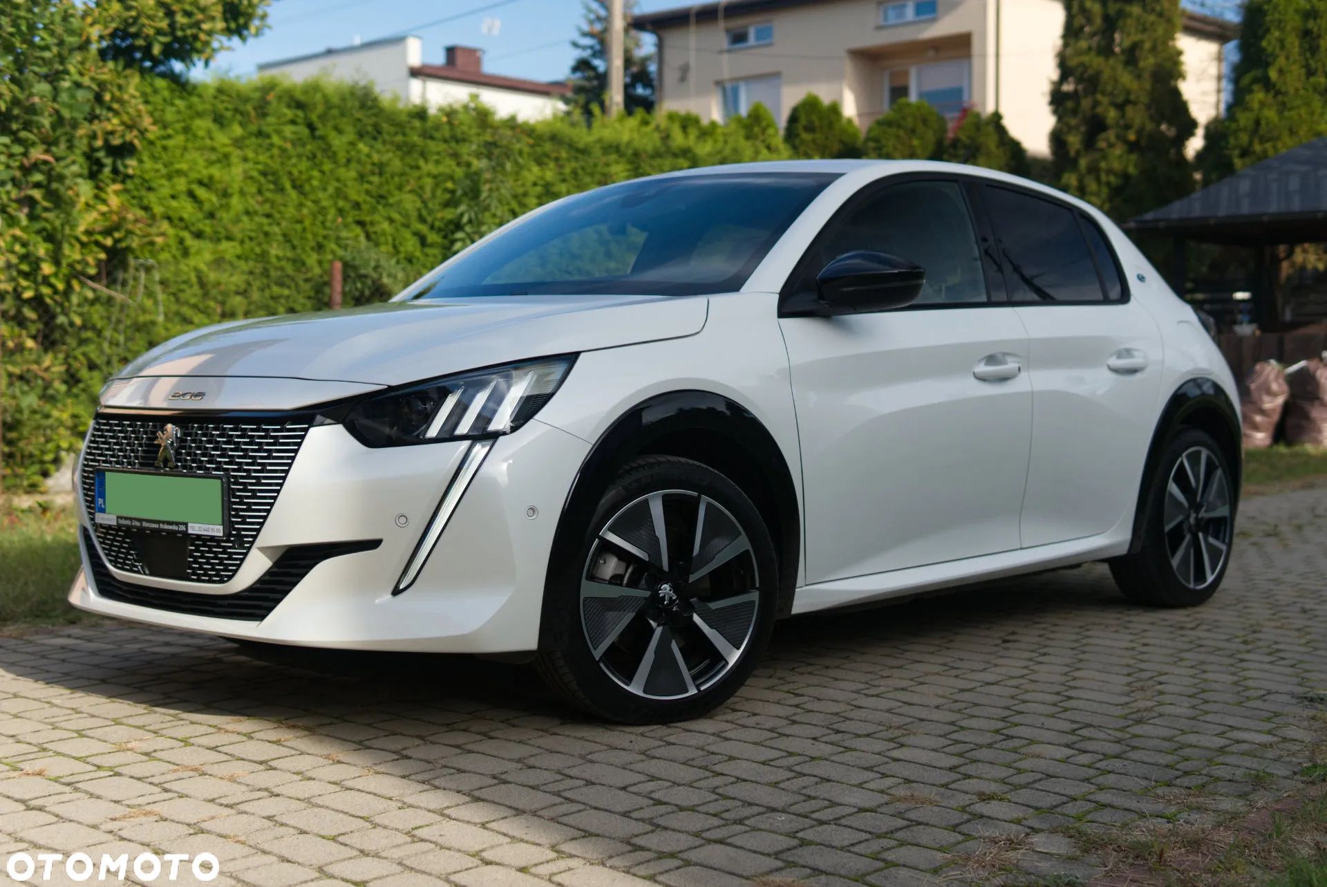 Peugeot 208 e-208 GT - 1
