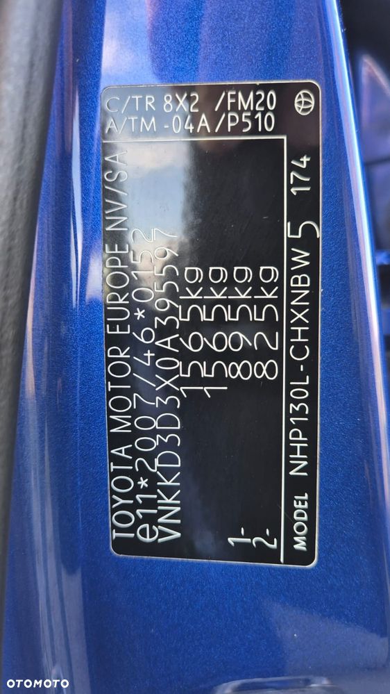 Toyota Yaris Hybrid 100 Premium - 17