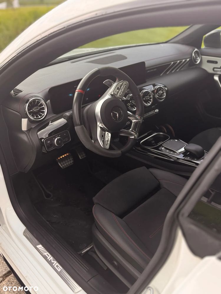 Mercedes-Benz CLA AMG 35 4Matic AMG Speedshift 7G-DCT - 4