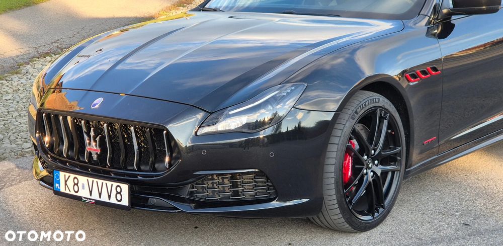 Maserati Quattroporte - 4