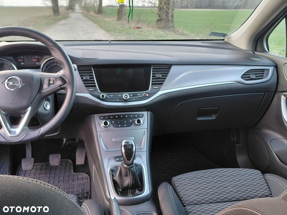 Opel Astra 1.6 BiTurbo D (CDTI) Start/Stop Business - 11