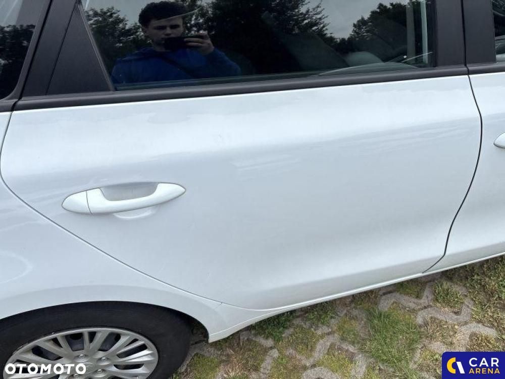 Kia Ceed - 37