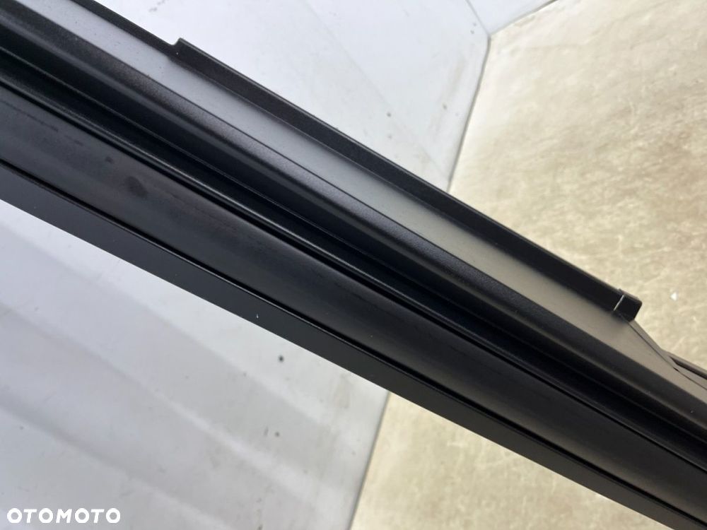 Listwa progowa Mazda CX-30 CX30 2019r.- prawa nakładka progu zewnętrzna prawy próg dgh9-51p41 - 9