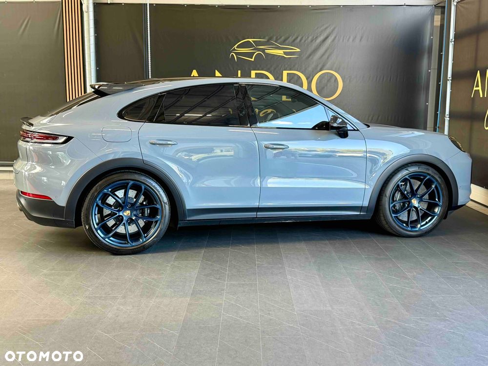 Porsche Cayenne Turbo E-Hybrid PHEV GT - 11