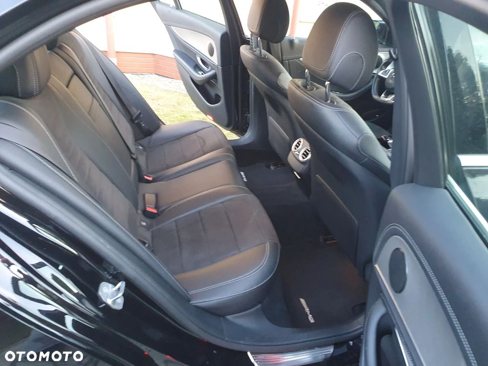 Mercedes-Benz Klasa E 220 d 9G-TRONIC AMG Line - 12