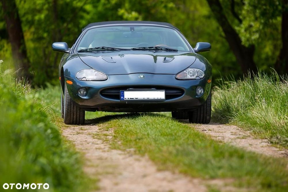 Jaguar XK8 - 6