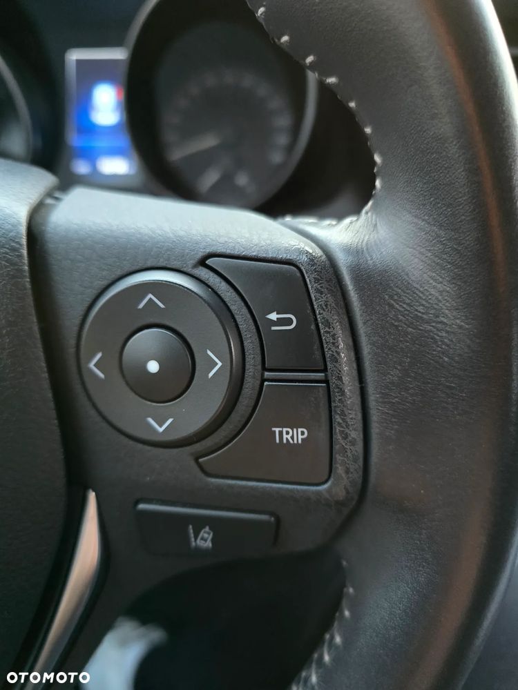 Toyota Auris 1.6 Premium Comfort - 19