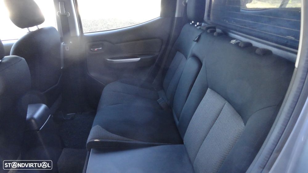 Mitsubishi L200 2.4 DI-D CD Invite 4WD - 22