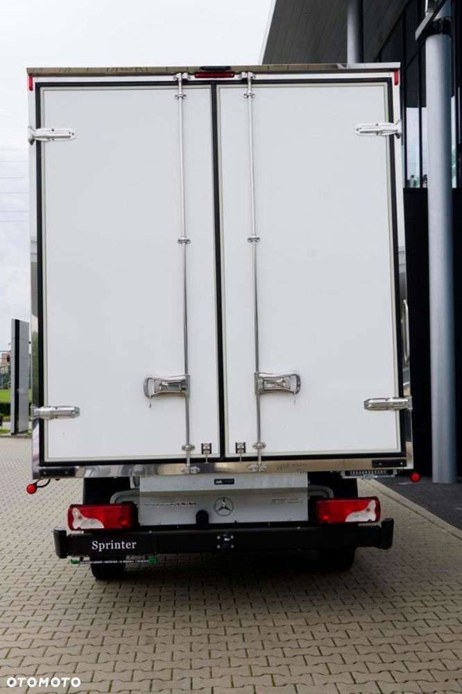Mercedes-Benz Sprinter - 6