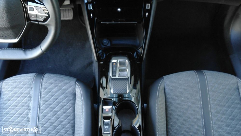Peugeot e-2008 54 kWh Allure - 30