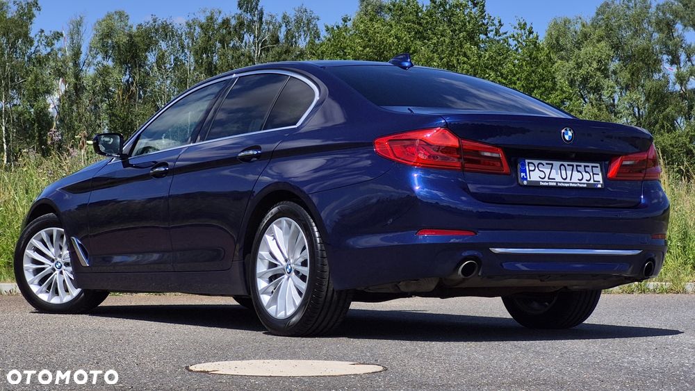 BMW Seria 5 530i xDrive Luxury Line - 11