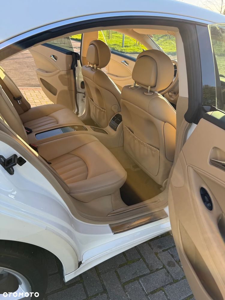 Mercedes-Benz CLS - 19