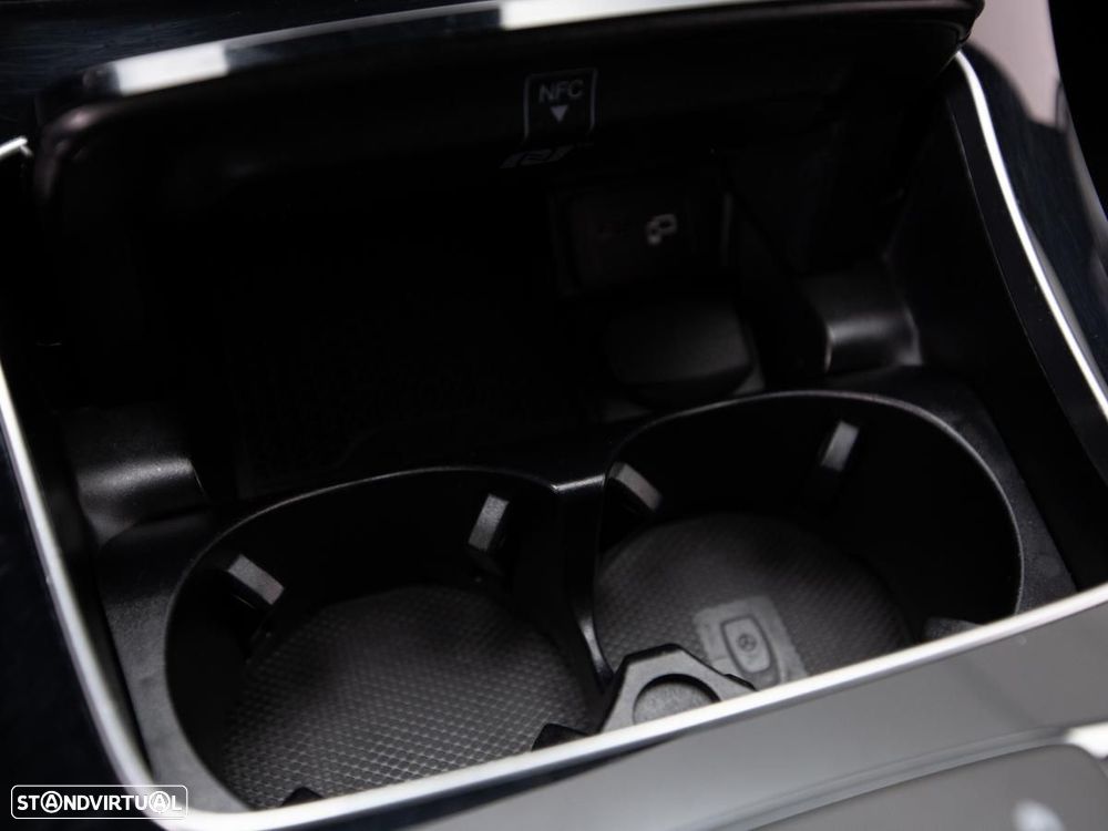 Mercedes-Benz E 300 de 4Matic 9G-TRONIC AMG Line - 27