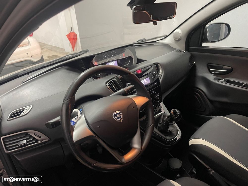 Lancia Ypsilon 1.2 S&S Urban - 7