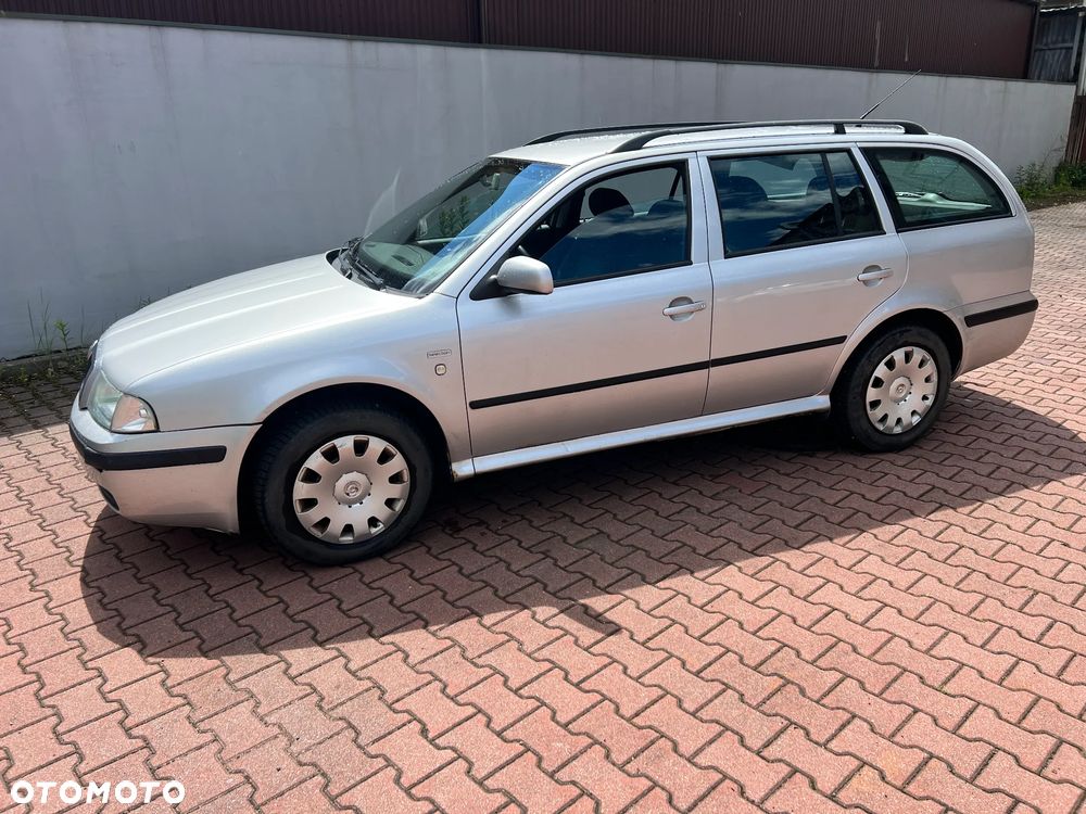 Skoda Octavia 1.6 Combi - 3