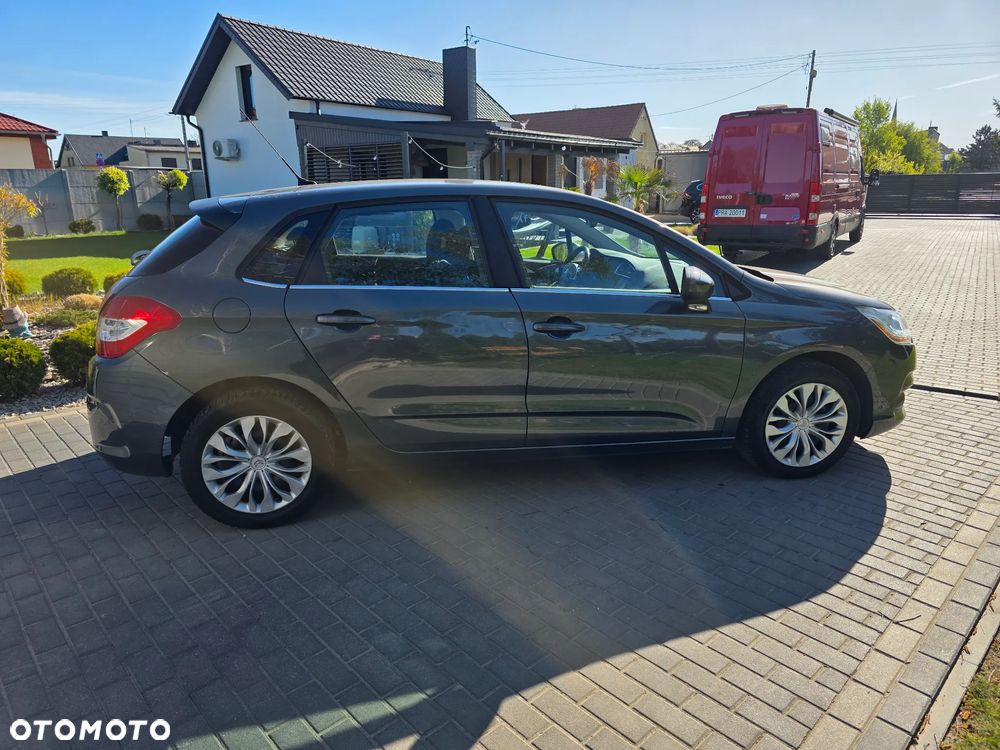Citroën C4 HDi 110 FAP Exclusive - 8